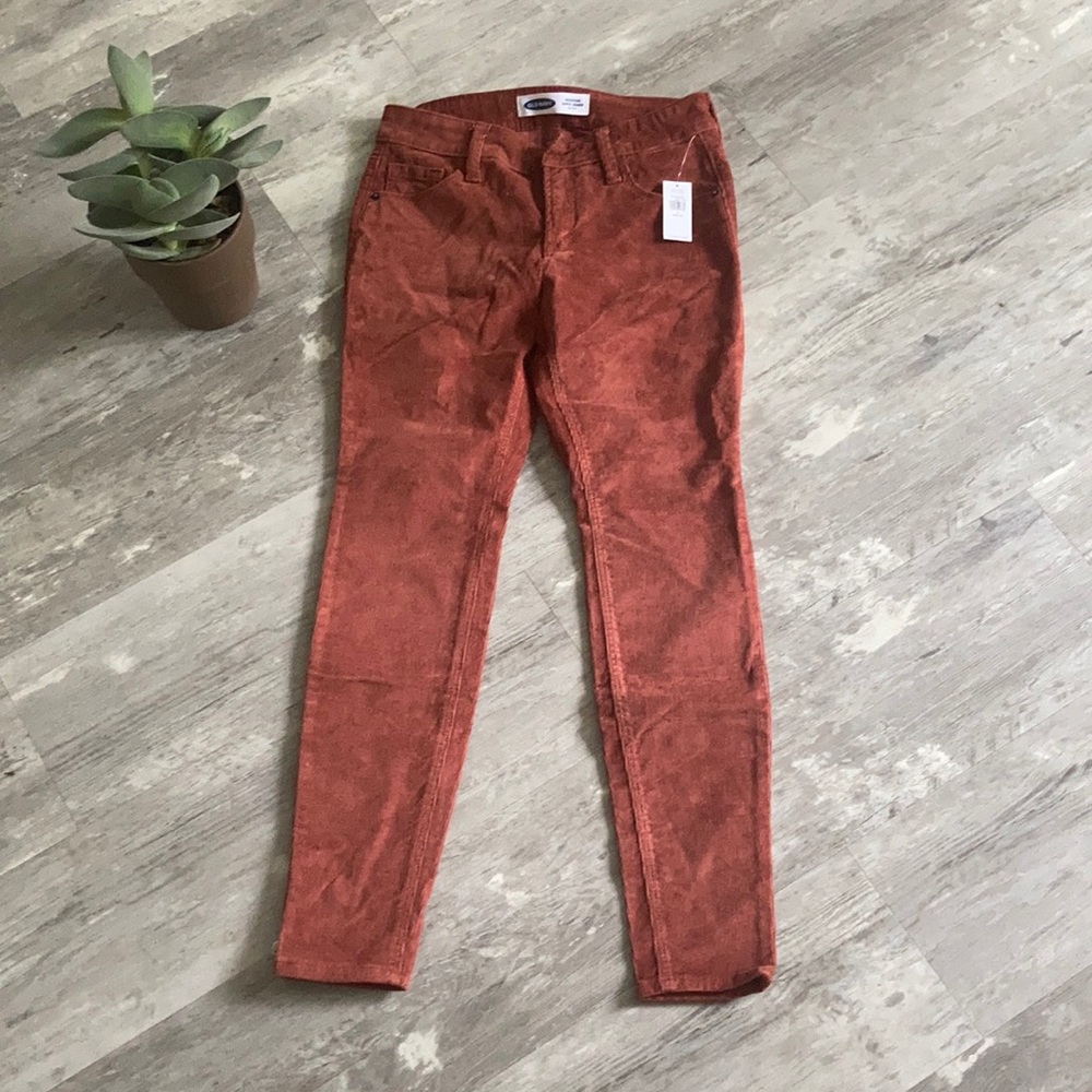 Old Navy skinny Courduroys